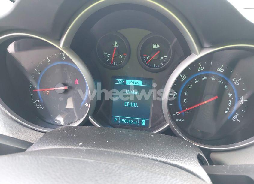 Photo 7 of 2015 Chevrolet Cruze LS AUTO (VIN 1G1PA5SG4F7257884)