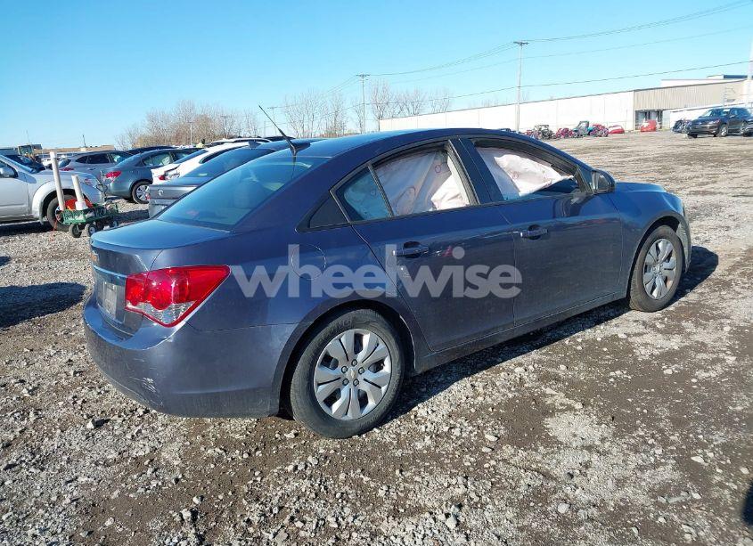 Photo 4 of 2013 Chevrolet Cruze LS AUTO (VIN 1G1PA5SG5D7154423)