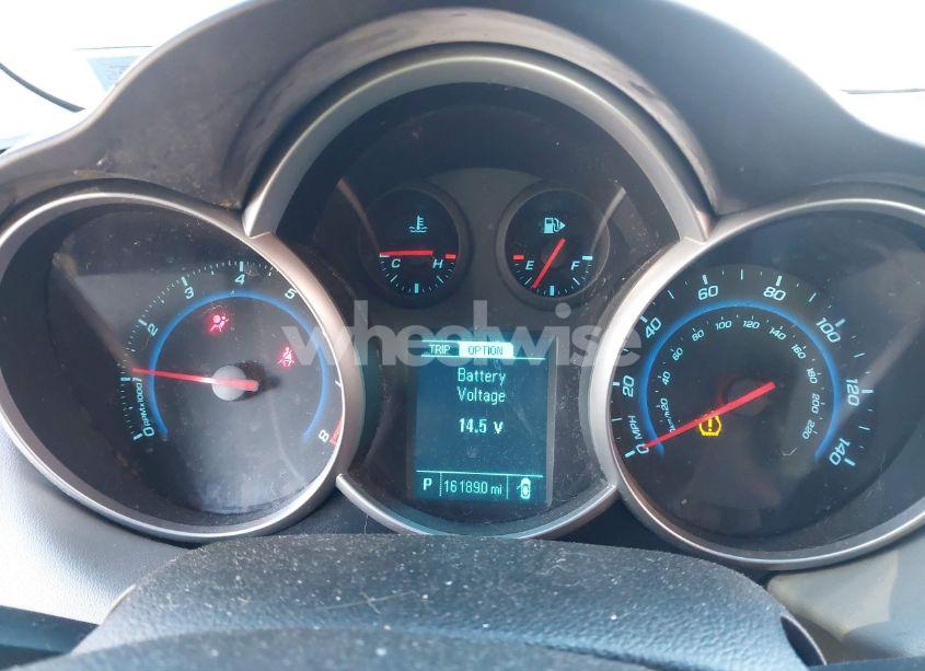 Photo 7 of 2013 Chevrolet Cruze LS AUTO (VIN 1G1PA5SG5D7154423)