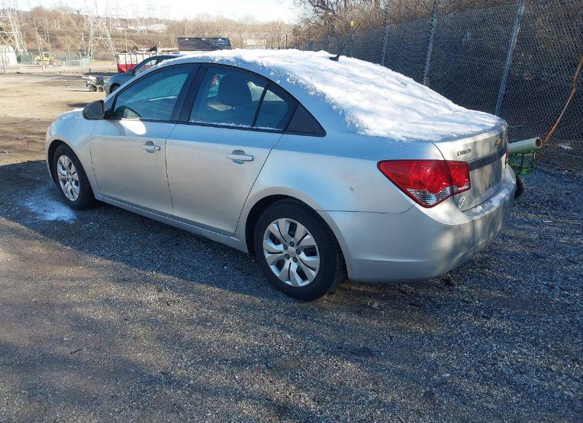 Photo 3 of 2013 Chevrolet Cruze LS AUTO (VIN 1G1PA5SG5D7191472)