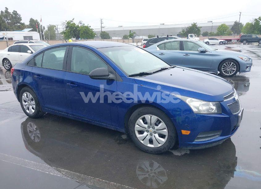 2013 Chevrolet Cruze LS AUTO (VIN 1G1PA5SG5D7222140) main photo