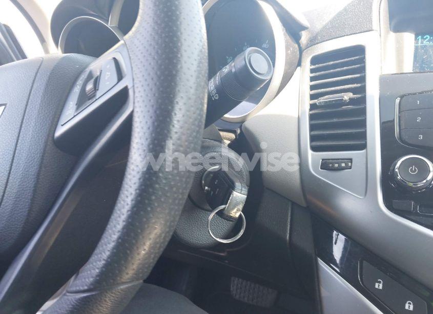 Photo 11 of 2013 Chevrolet Cruze LS AUTO (VIN 1G1PA5SG5D7242064)