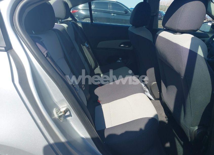 Photo 8 of 2013 Chevrolet Cruze LS AUTO (VIN 1G1PA5SG5D7242064)