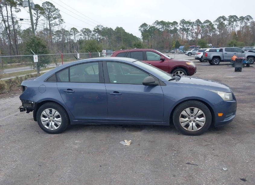 Photo 13 of 2013 Chevrolet Cruze LS AUTO (VIN 1G1PA5SG5D7244767)