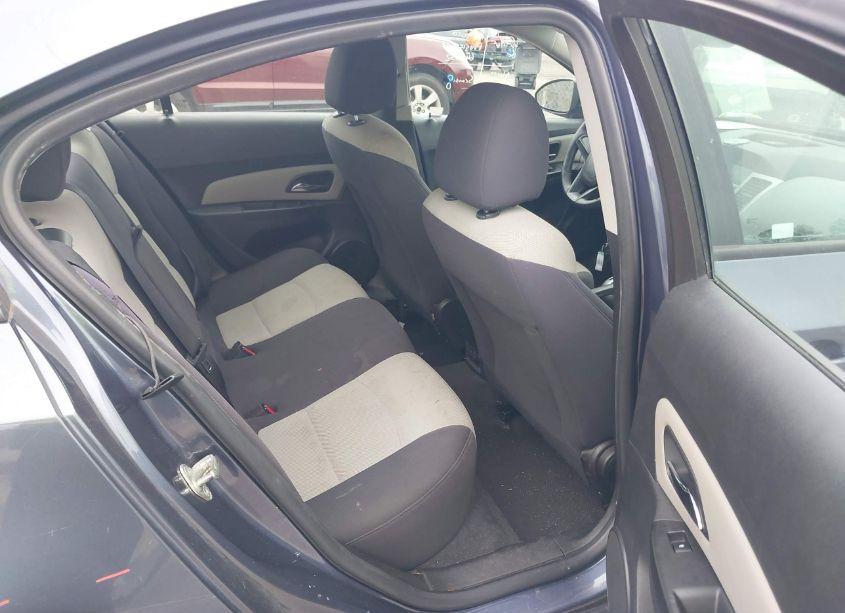 Photo 8 of 2013 Chevrolet Cruze LS AUTO (VIN 1G1PA5SG5D7244767)
