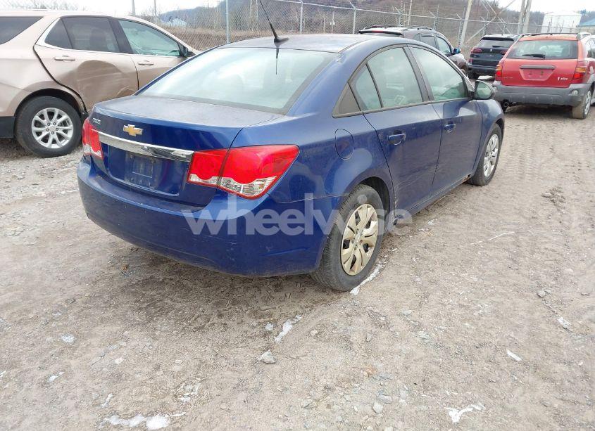 Photo 4 of 2013 Chevrolet Cruze LS AUTO (VIN 1G1PA5SG5D7306328)