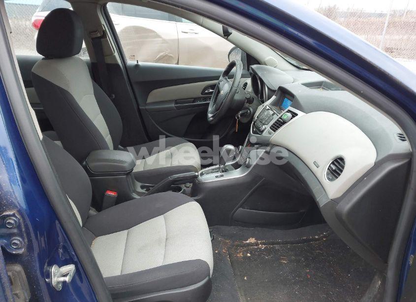 Photo 5 of 2013 Chevrolet Cruze LS AUTO (VIN 1G1PA5SG5D7306328)