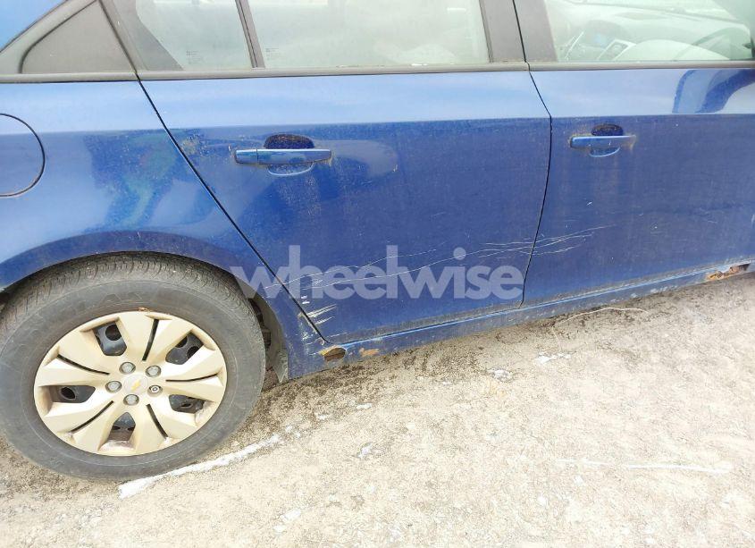 Photo 6 of 2013 Chevrolet Cruze LS AUTO (VIN 1G1PA5SG5D7306328)