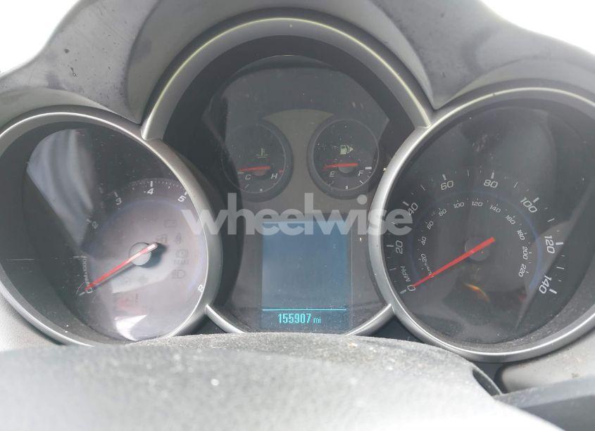 Photo 7 of 2013 Chevrolet Cruze LS AUTO (VIN 1G1PA5SG5D7306328)