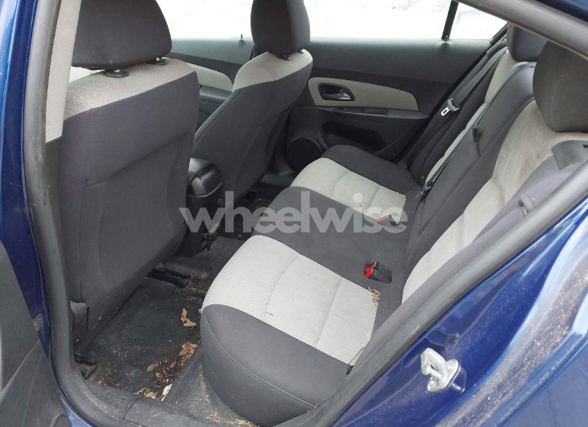 Photo 8 of 2013 Chevrolet Cruze LS AUTO (VIN 1G1PA5SG5D7306328)