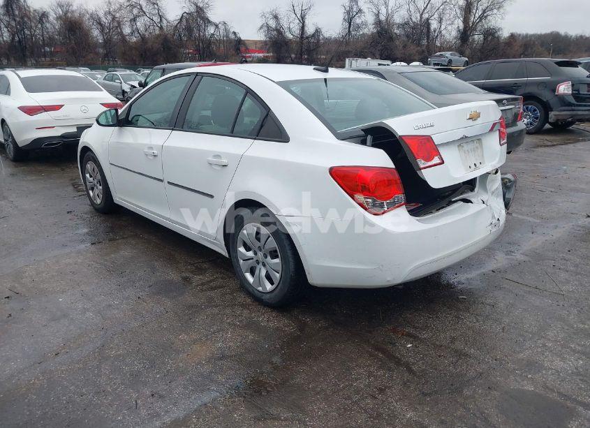 Photo 3 of 2013 Chevrolet Cruze LS AUTO (VIN 1G1PA5SG5D7312744)