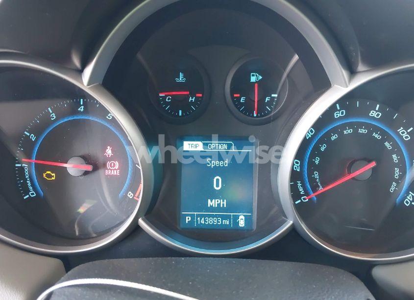 Photo 7 of 2014 Chevrolet Cruze LS AUTO (VIN 1G1PA5SG5E7116532)