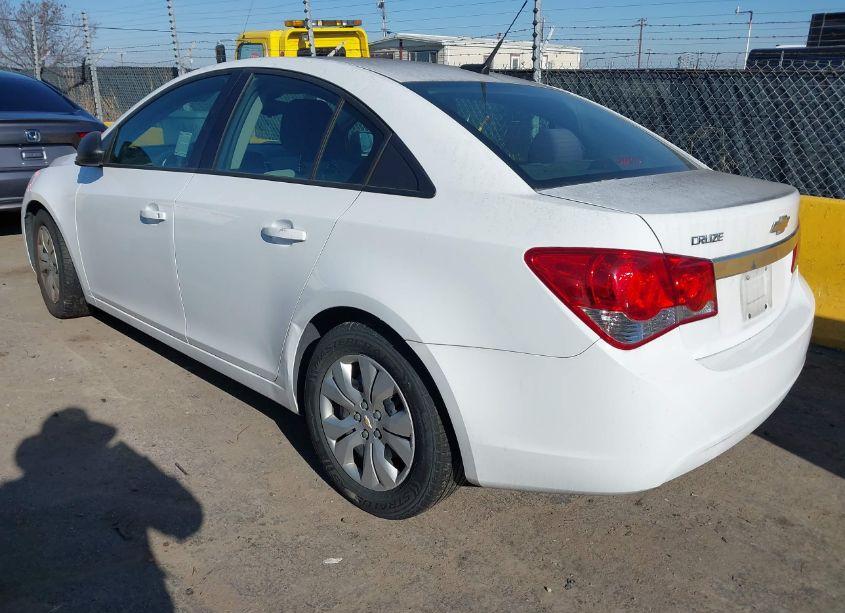 Photo 3 of 2014 Chevrolet Cruze LS AUTO (VIN 1G1PA5SG5E7188380)