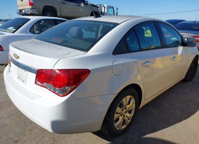 Photo 4 of 2014 Chevrolet Cruze LS AUTO (VIN 1G1PA5SG5E7188380)