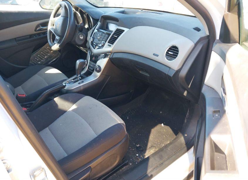 Photo 5 of 2014 Chevrolet Cruze LS AUTO (VIN 1G1PA5SG5E7188380)