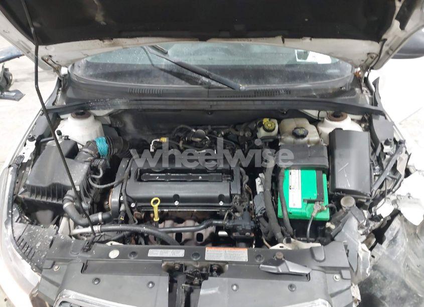 Photo 10 of 2014 Chevrolet Cruze LS AUTO (VIN 1G1PA5SG5E7207414)