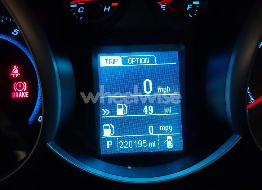 Photo 7 of 2014 Chevrolet Cruze LS AUTO (VIN 1G1PA5SG5E7207414)