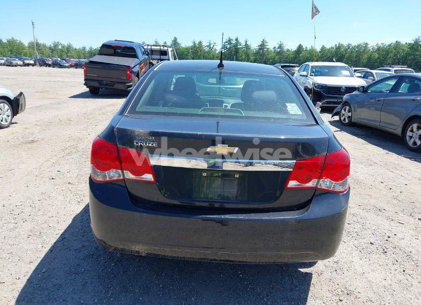 Photo 12 of 2014 Chevrolet Cruze LS AUTO (VIN 1G1PA5SG5E7319873)