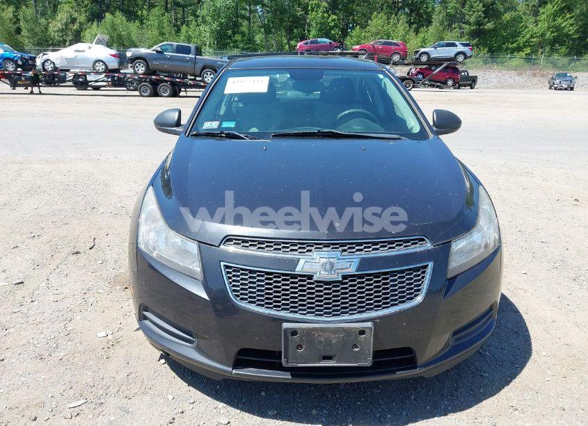 Photo 13 of 2014 Chevrolet Cruze LS AUTO (VIN 1G1PA5SG5E7319873)