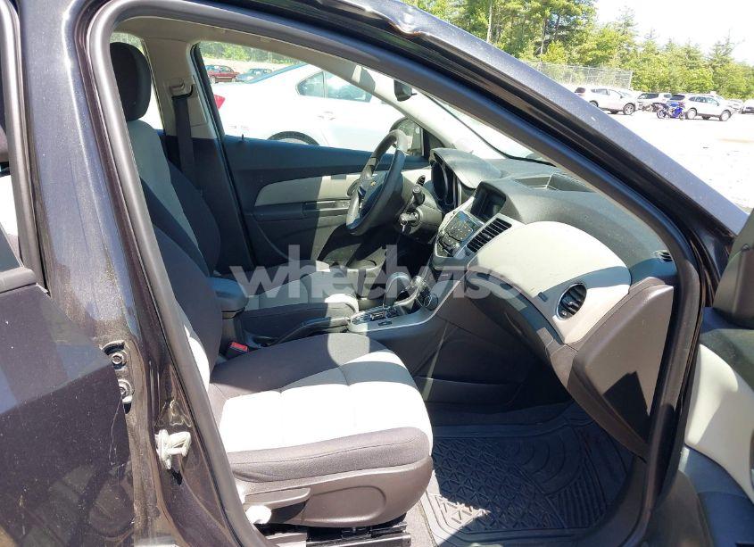 Photo 5 of 2014 Chevrolet Cruze LS AUTO (VIN 1G1PA5SG5E7319873)