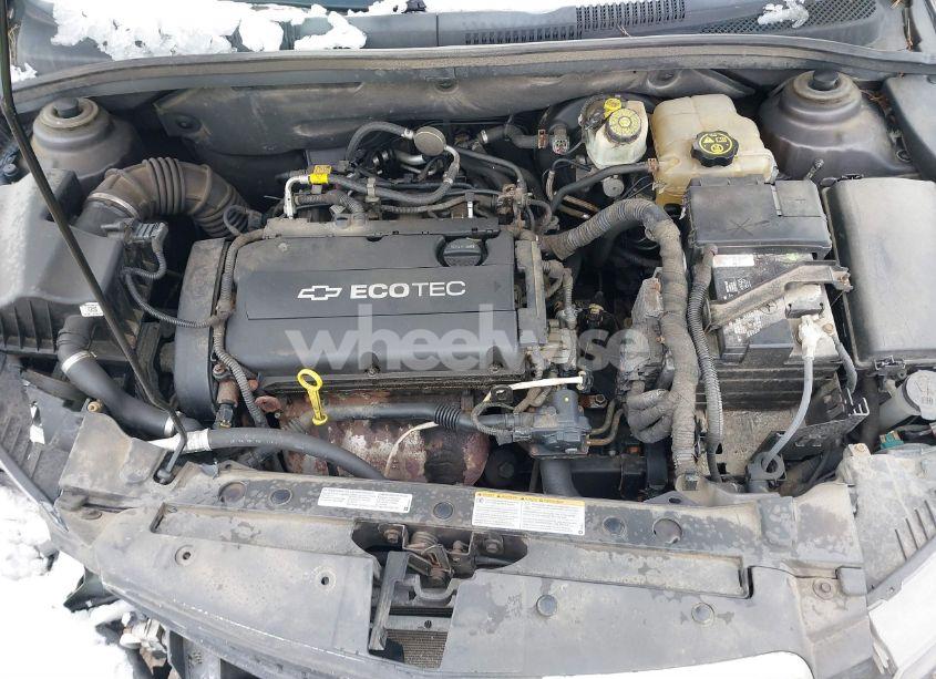 Photo 10 of 2014 Chevrolet Cruze LS AUTO (VIN 1G1PA5SG5E7364666)