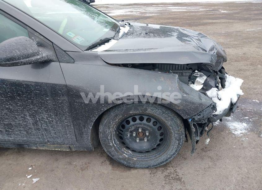 Photo 13 of 2014 Chevrolet Cruze LS AUTO (VIN 1G1PA5SG5E7364666)