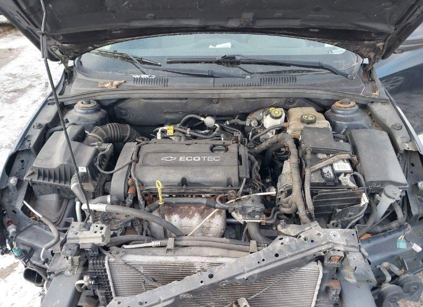 Photo 10 of 2014 Chevrolet Cruze LS AUTO (VIN 1G1PA5SG5E7445439)