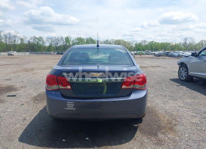Photo 16 of 2014 Chevrolet Cruze LS AUTO (VIN 1G1PA5SG5E7450771)