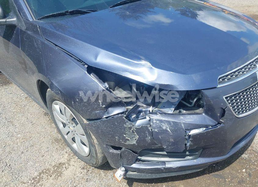 Photo 6 of 2014 Chevrolet Cruze LS AUTO (VIN 1G1PA5SG5E7450771)