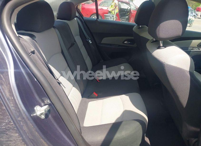 Photo 8 of 2014 Chevrolet Cruze LS AUTO (VIN 1G1PA5SG5E7450771)