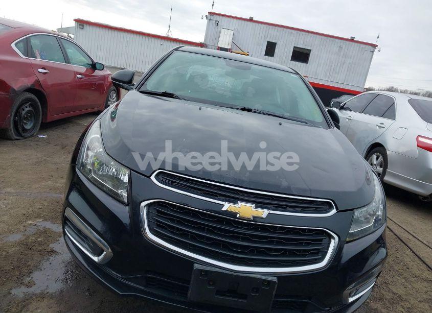 Photo 11 of 2015 Chevrolet Cruze LS AUTO (VIN 1G1PA5SG5F7292479)
