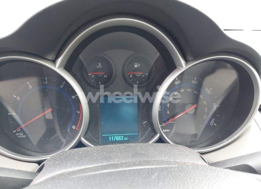 Photo 7 of 2015 Chevrolet Cruze LS AUTO (VIN 1G1PA5SG5F7292479)