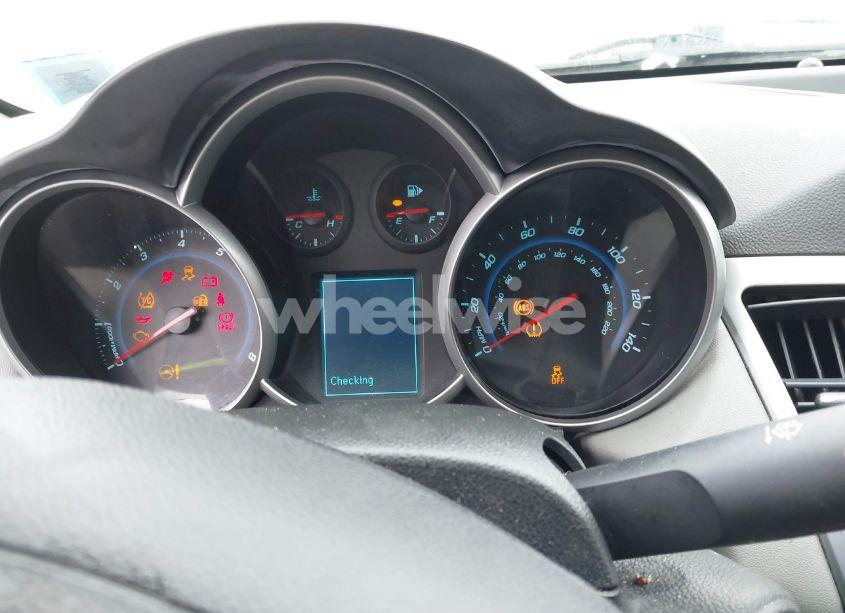 Photo 7 of 2013 Chevrolet Cruze LS AUTO (VIN 1G1PA5SG6D7102525)