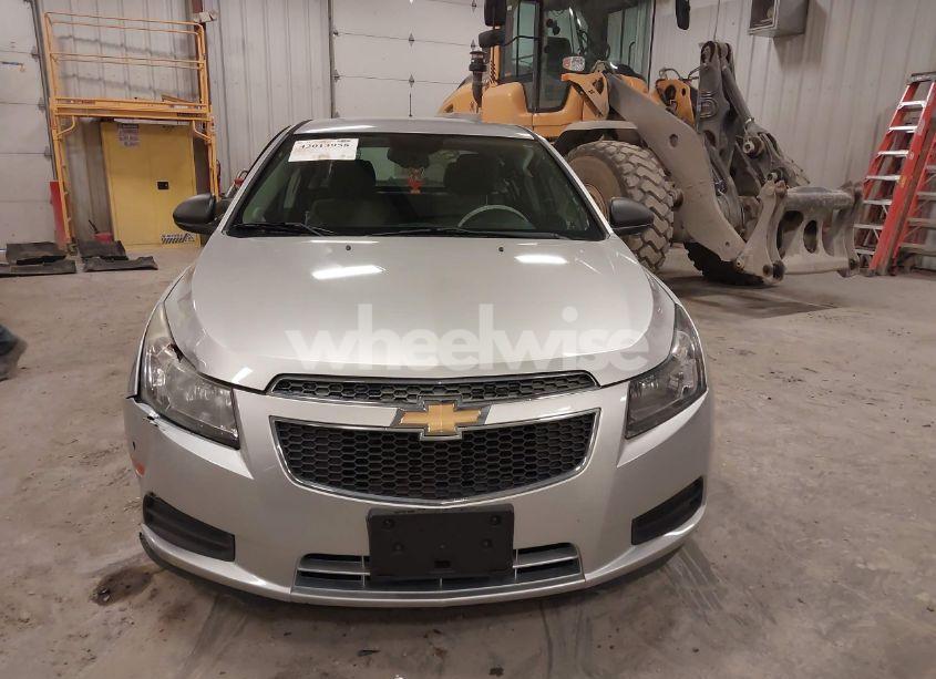 Photo 12 of 2013 Chevrolet Cruze LS AUTO (VIN 1G1PA5SG6D7105442)