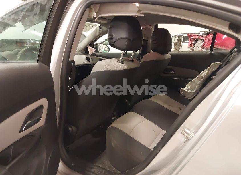 Photo 8 of 2013 Chevrolet Cruze LS AUTO (VIN 1G1PA5SG6D7105442)