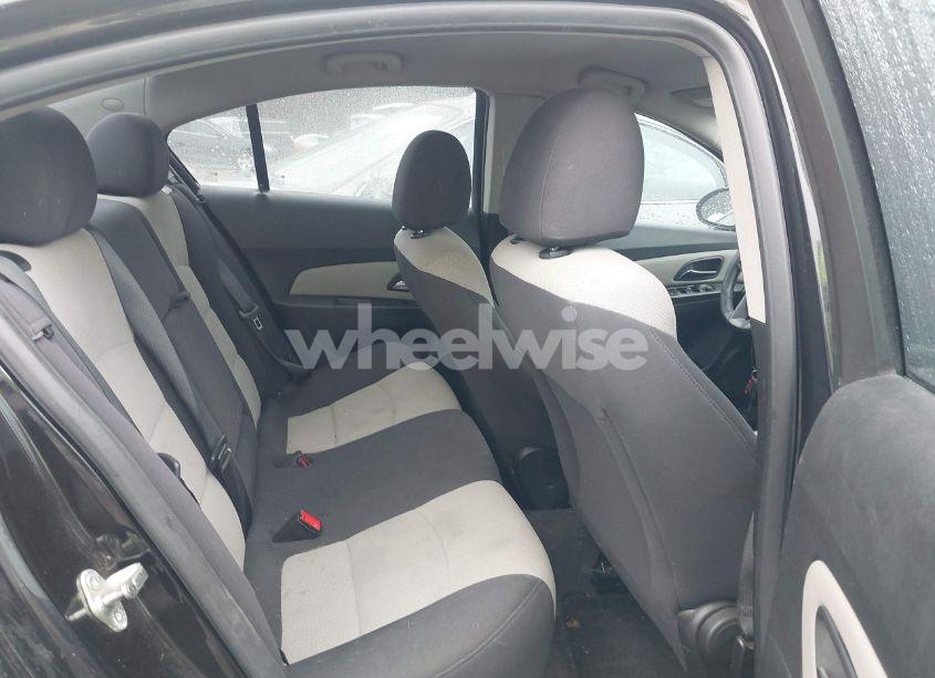 Photo 8 of 2013 Chevrolet Cruze LS AUTO (VIN 1G1PA5SG6D7232885)