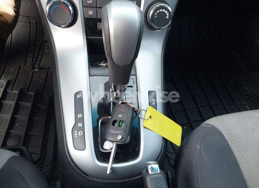 Photo 11 of 2013 Chevrolet Cruze LS AUTO (VIN 1G1PA5SG6D7263554)