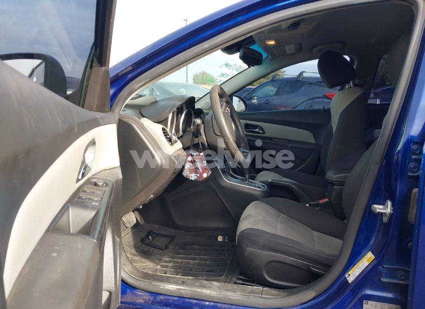 Photo 5 of 2013 Chevrolet Cruze LS AUTO (VIN 1G1PA5SG6D7263554)