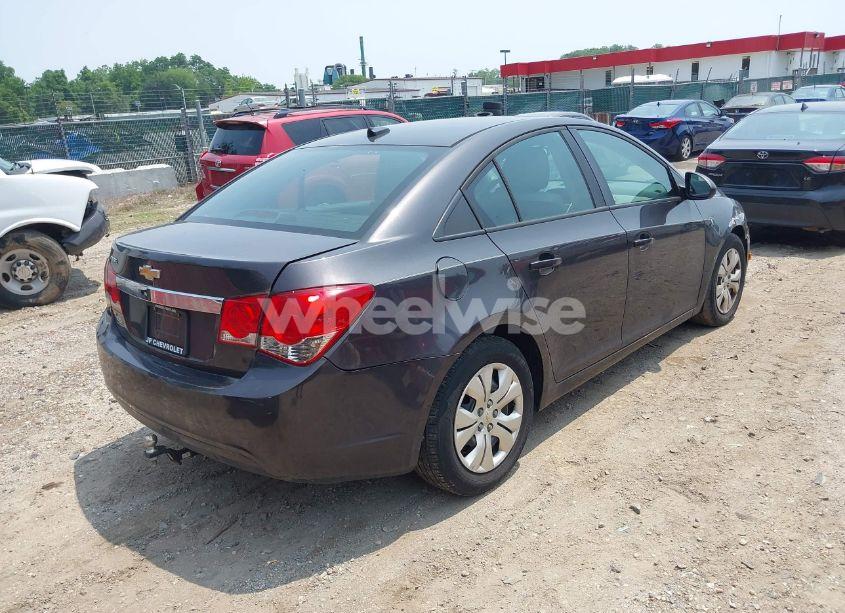 Photo 4 of 2014 Chevrolet Cruze LS AUTO (VIN 1G1PA5SG6E7193958)