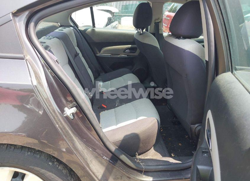 Photo 8 of 2014 Chevrolet Cruze LS AUTO (VIN 1G1PA5SG6E7193958)