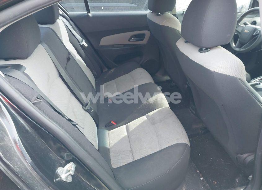 Photo 8 of 2014 Chevrolet Cruze LS AUTO (VIN 1G1PA5SG6E7195807)