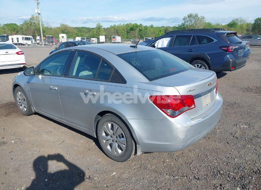 Photo 3 of 2014 Chevrolet Cruze LS AUTO (VIN 1G1PA5SG6E7199775)