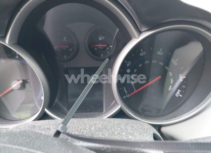 Photo 7 of 2014 Chevrolet Cruze LS AUTO (VIN 1G1PA5SG6E7207177)