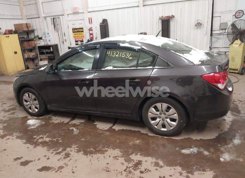 Photo 14 of 2014 Chevrolet Cruze LS AUTO (VIN 1G1PA5SG6E7227610)