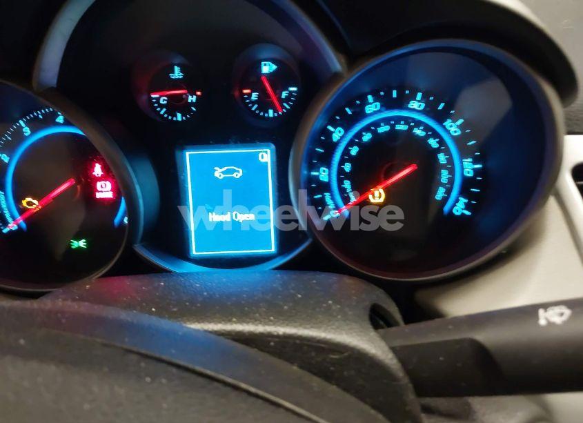 Photo 7 of 2014 Chevrolet Cruze LS AUTO (VIN 1G1PA5SG6E7227610)