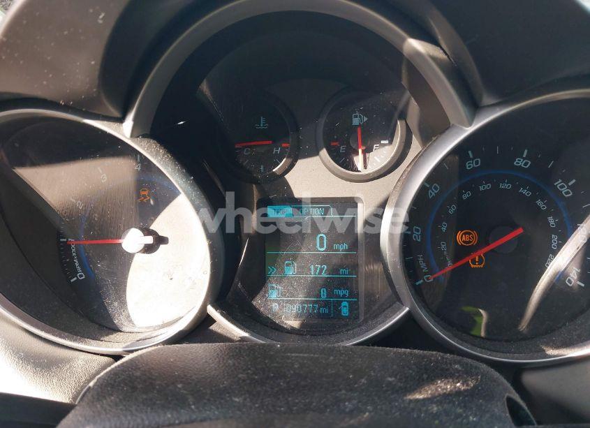 Photo 7 of 2014 Chevrolet Cruze LS AUTO (VIN 1G1PA5SG6E7350940)