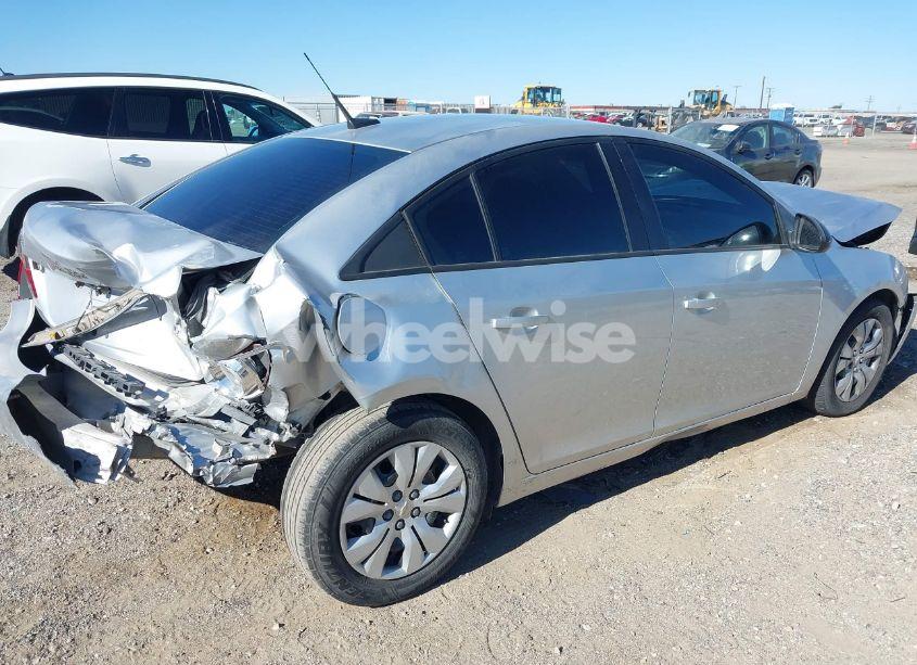 Photo 4 of 2014 Chevrolet Cruze LS AUTO (VIN 1G1PA5SG6E7449483)