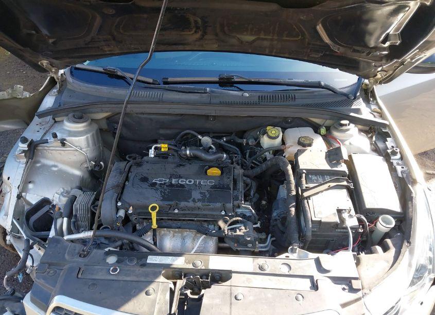 Photo 10 of 2014 Chevrolet Cruze LS AUTO (VIN 1G1PA5SG6E7467112)