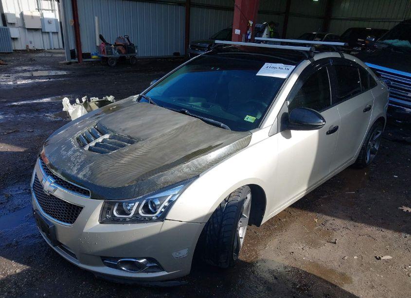 Photo 2 of 2014 Chevrolet Cruze LS AUTO (VIN 1G1PA5SG6E7467112)