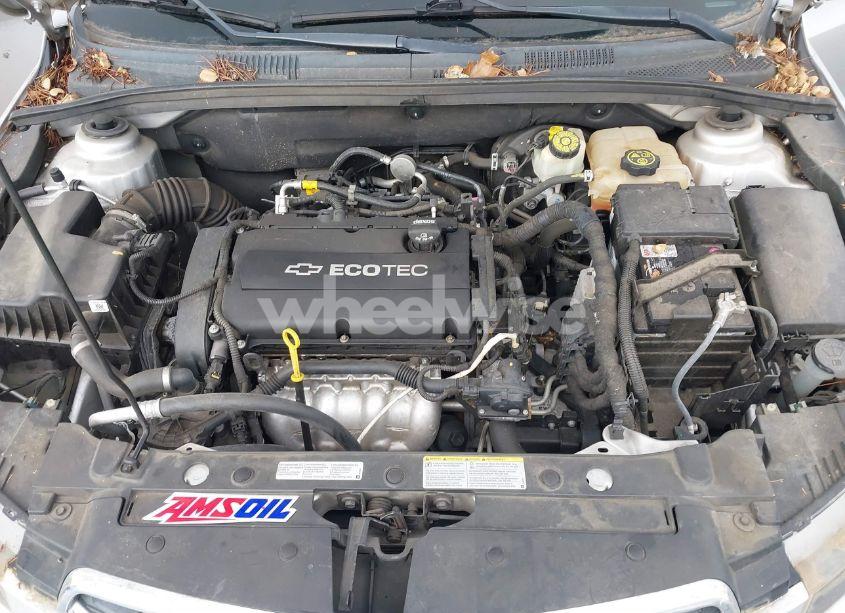 Photo 10 of 2015 Chevrolet Cruze LS AUTO (VIN 1G1PA5SG6F7154868)